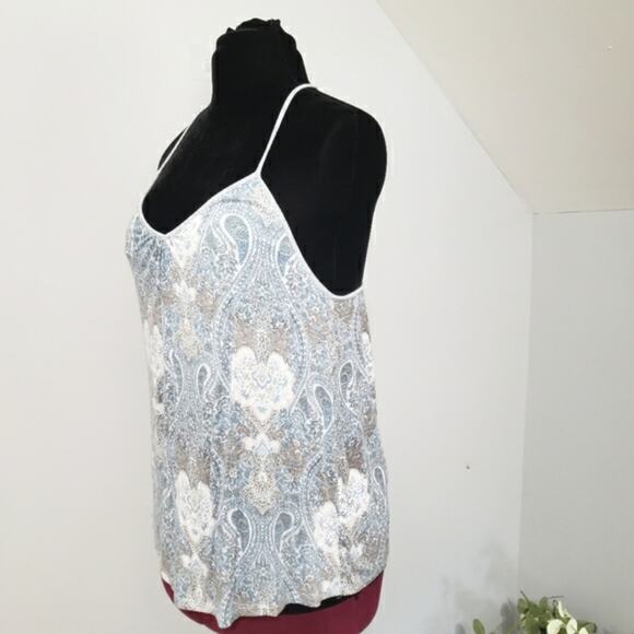 Ink & Ivy Blue Paisley and Floral T Back Plunge V Neckline Tank Top Blouse M - Picture 4 of 9